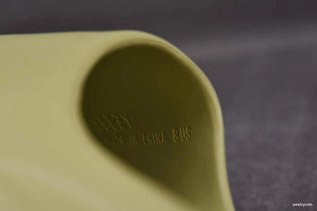 Slide Yeezy Resin Adidas GZ5551 0726